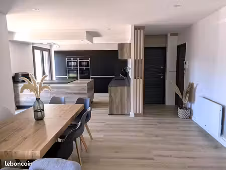 grand appartement familial 4 pièces de 102 m² avec terrasse de 27 m² à eybens limite poisa