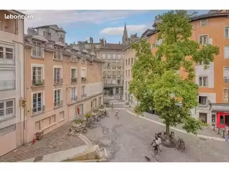 appartement 4 pièces 84 m²