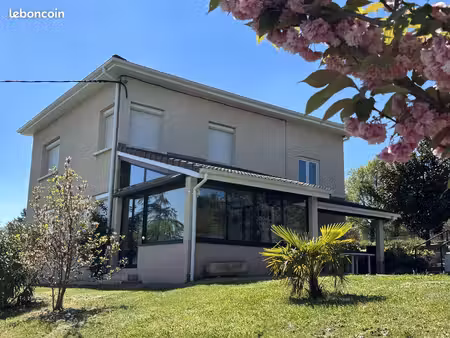 villa 5 pièces 125 m²