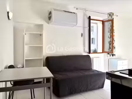 location meublée appartement 1 pièce 14 m² à toulon (83000)  390 €