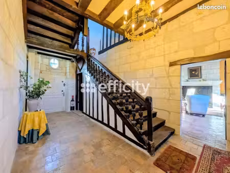 château 9 pièces 321 m²