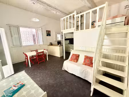 charmant studio à vendre à la ciotat  idéal primo-accédant !