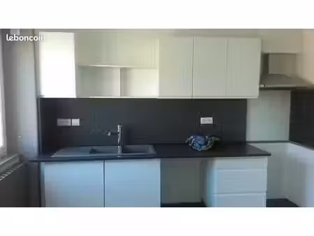appartement 3 pieces  80m2  étage 1
