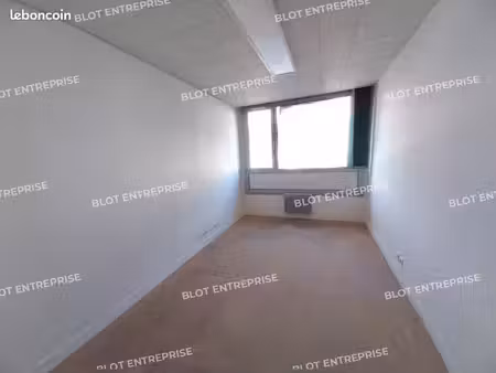 bureaux 94 m²