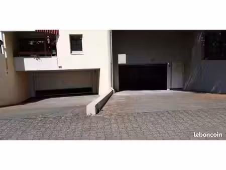 garage/box 14 m² rennes