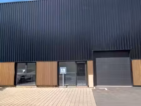 local d’activité 209 m² – goven