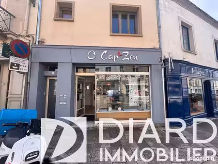 local commercial 32 m² vitre