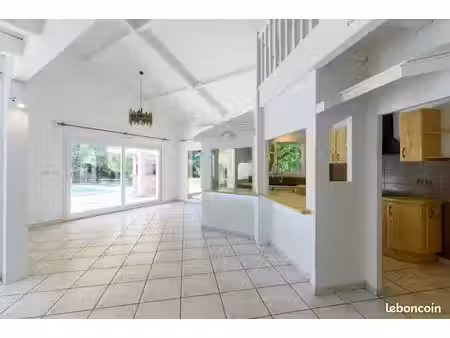 maison contemporaine  piscine  suite parentale & espace t2