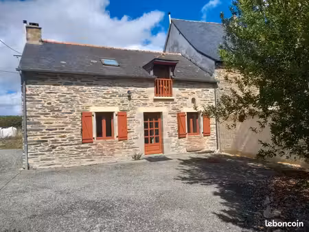 maison mitoyenne en pierres