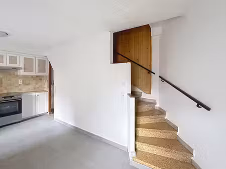 st chamas  appartement t2 duplex