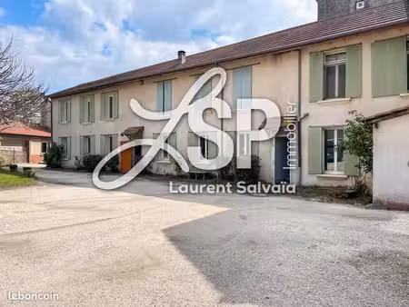 immeuble 10 pièces 353 m²
