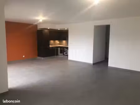 appartement 3 pièces 84 m²