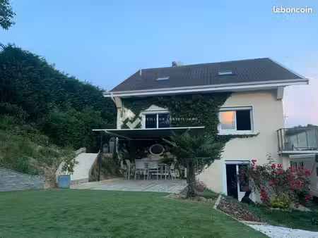 maison 5 pièces 140 m²