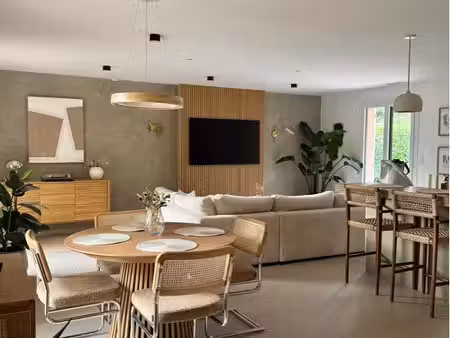maison rénovée avec piscine – 140 m² – terrain 2 000 m² – moulon