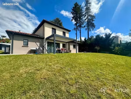 villa 5 pièces 113 m²