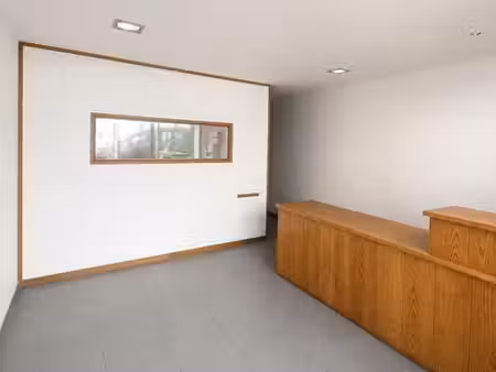 local commercial 35 m²