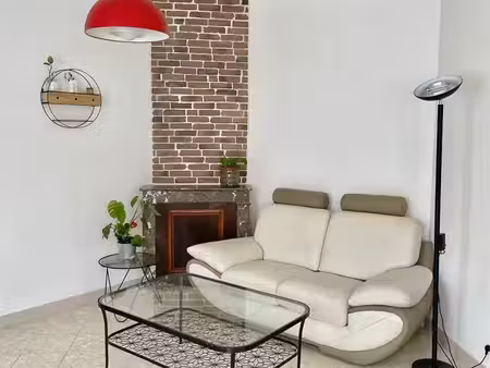 charmante maison de plain-pied avec jardin clos et vaste garage en pierre - 8 min à pied d