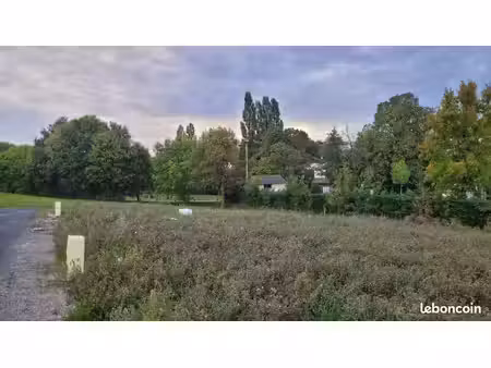 terrain 312 m² teille
