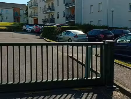 place de parking dans résidence sécurisée