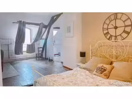 chambre meublee