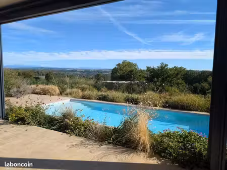 belle villa plain-pied : vue panoramique sur les montagnes  calme absolu et très faibles c