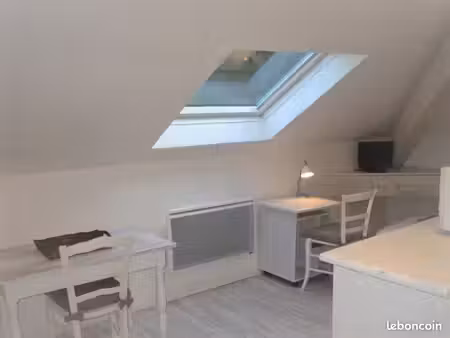 chambre meublée