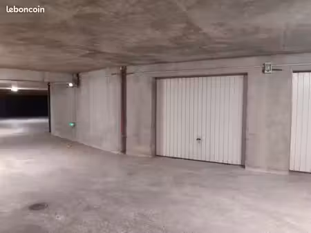 location garage 25m2 à gières