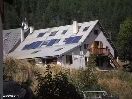immeuble 16 pièces 450 m²