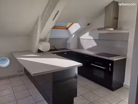 vends appartement t3 3 ème étage sans ascenseur