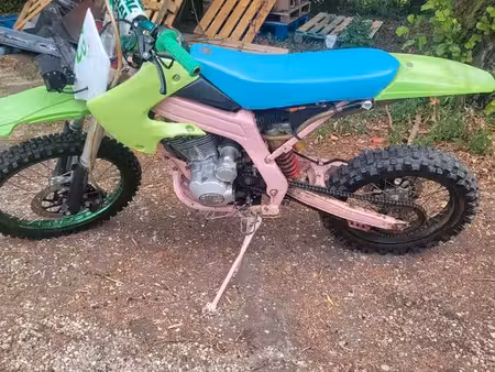 recherche un box/garage/grange