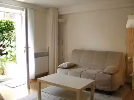 location meublée appartement 1 pièce 28 m² à nantes (44000)  555 €