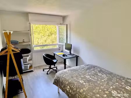 appartement meublé 3 pièces 77 m² - 2 grandes chambres - parking privé - fibre - dernier é