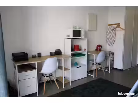 superbe studio 18m² rénové - orléans campus - libre de suite