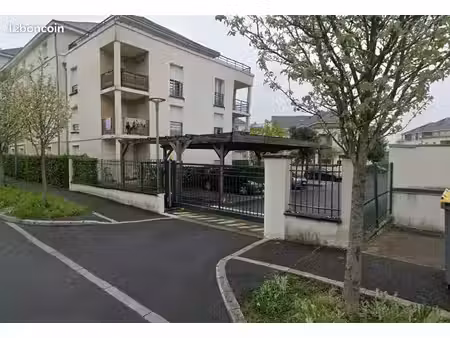 parking 11 m² orleans