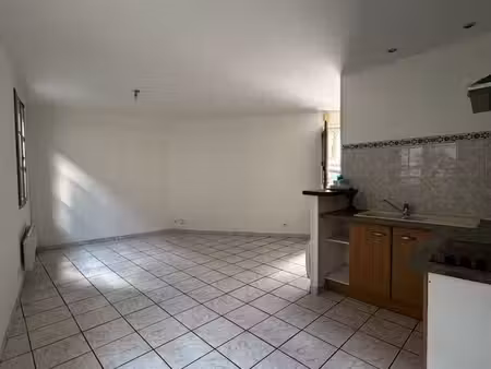 appartement a louer à puy-l’evêque