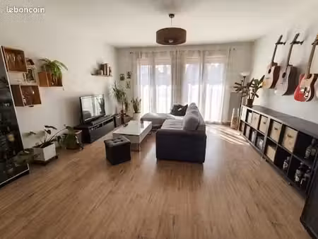 particulier loue t3 avec garage