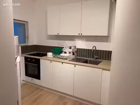 ? t2 meublé – cv historique - spacieux  moderne  très fonctionnel – emplacement premium & 