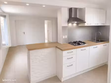 apt t2 – 51 m² – plain-pied – rdc - centre-ville dis