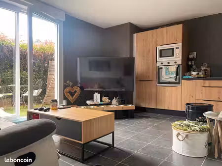 idéal investisseur – t2 refait à neuf avec jardin et loyer immédiat à riorges (42153)