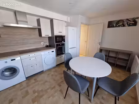 f3 non semi meublé 87m²