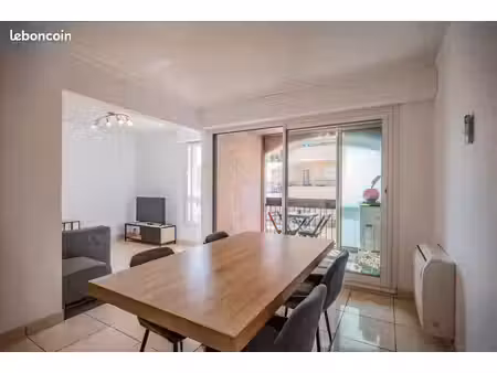 appartement au centre-ville avec garage