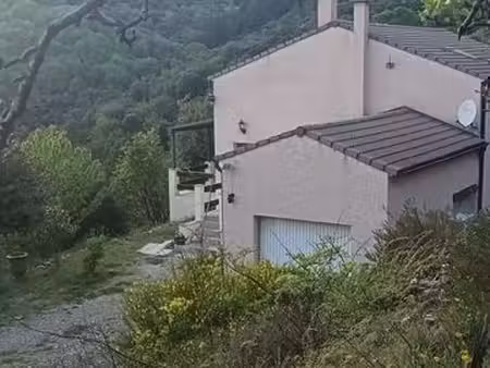 maison meublée 120m2 sur un terrain de 4800m2