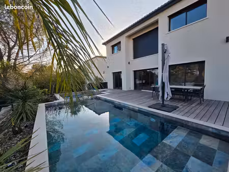 superbe villa au calme avec piscine 4 ch 3 sdb