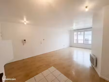 appartement t3 62m2 parking meaux médiathèque