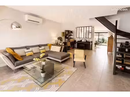 belle maison de ville moderne de 156 m2