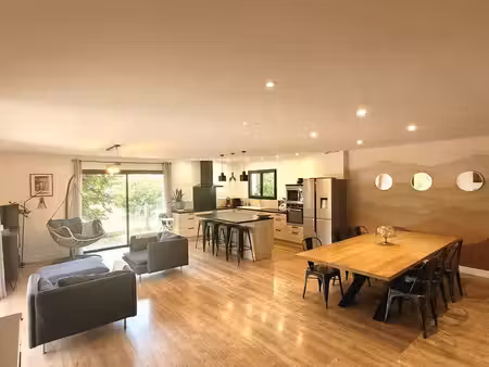 maison 143m2 avec 4 chambres et piscine
