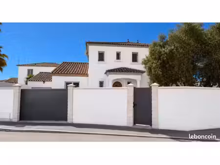 mauguio - élégante villa familiale avec piscine  5 chambres et prestations de qualité l'ar