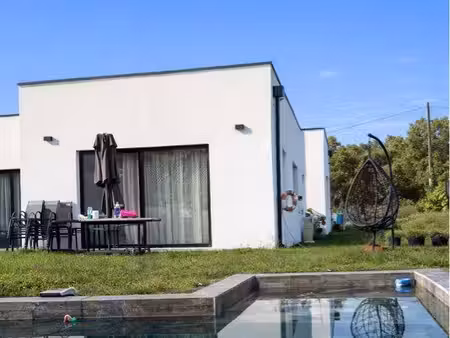 magnifique maison familiale toit terrasse avec jardin et piscine 4 pièces 131 m2