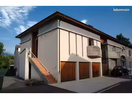 magnifique t5 duplex en plein centre de varces allières et risset
