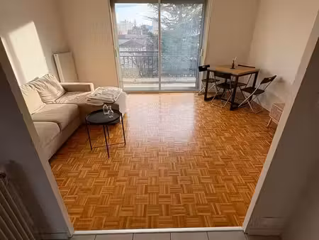 joli t3 meublé 60 m²
